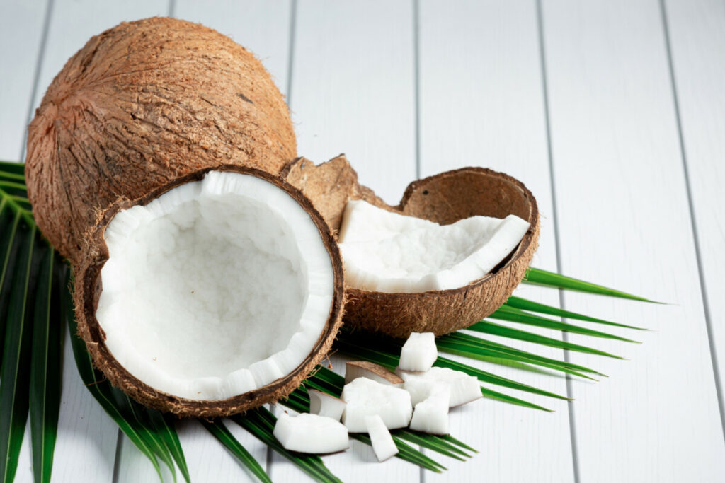 kokos-1024x683 Mąka kokosowa – przepisy, właściwości, gdzie kupić